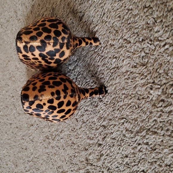 Leopard Print Pump - Picture 5 of 9